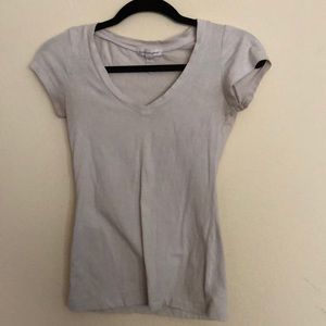 White v neck T-shirt